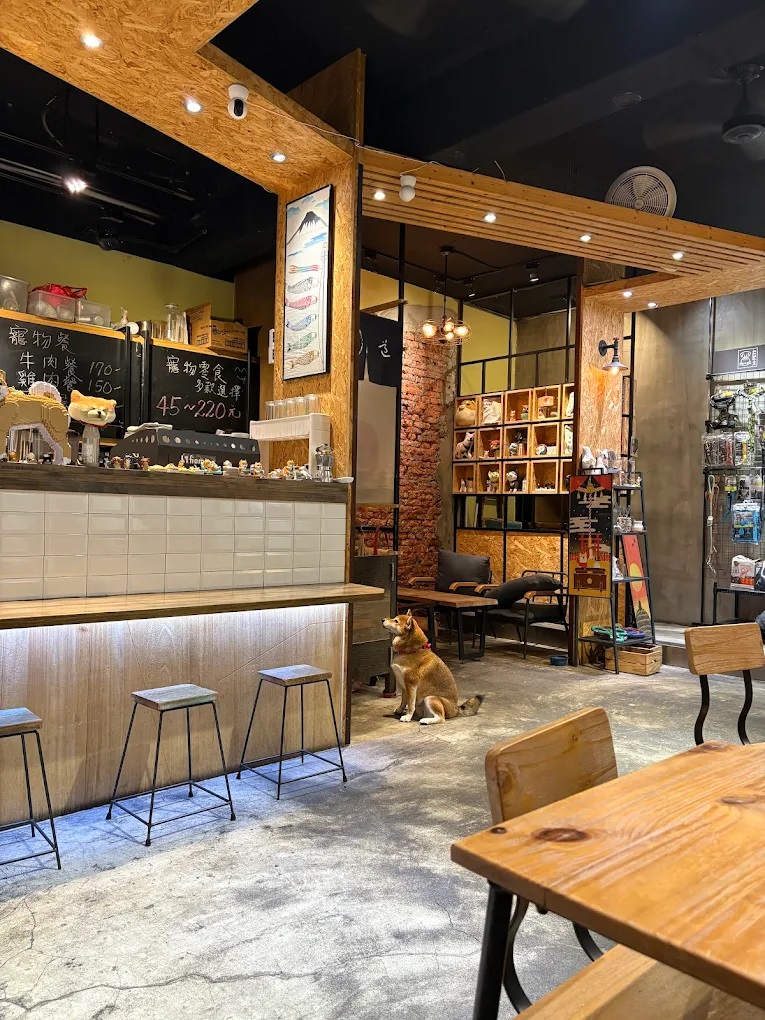 人物光譜｜一間讓毛孩「可以一起生活」的餐廳